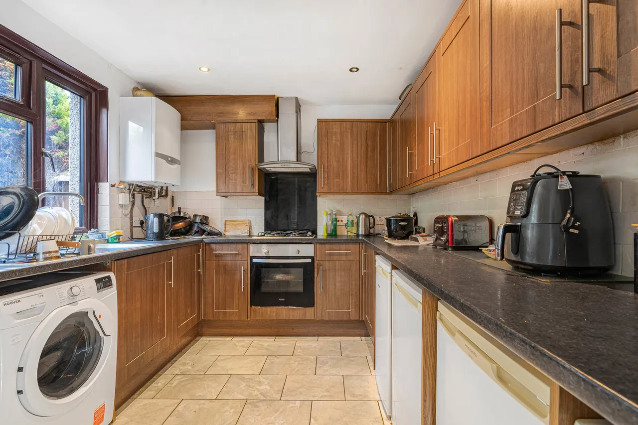 Green Lane, Sunbury-on-Thames, TW16, photo 3