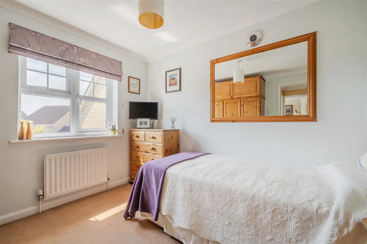 Robins Close, Chippenham, SN14, photo 17