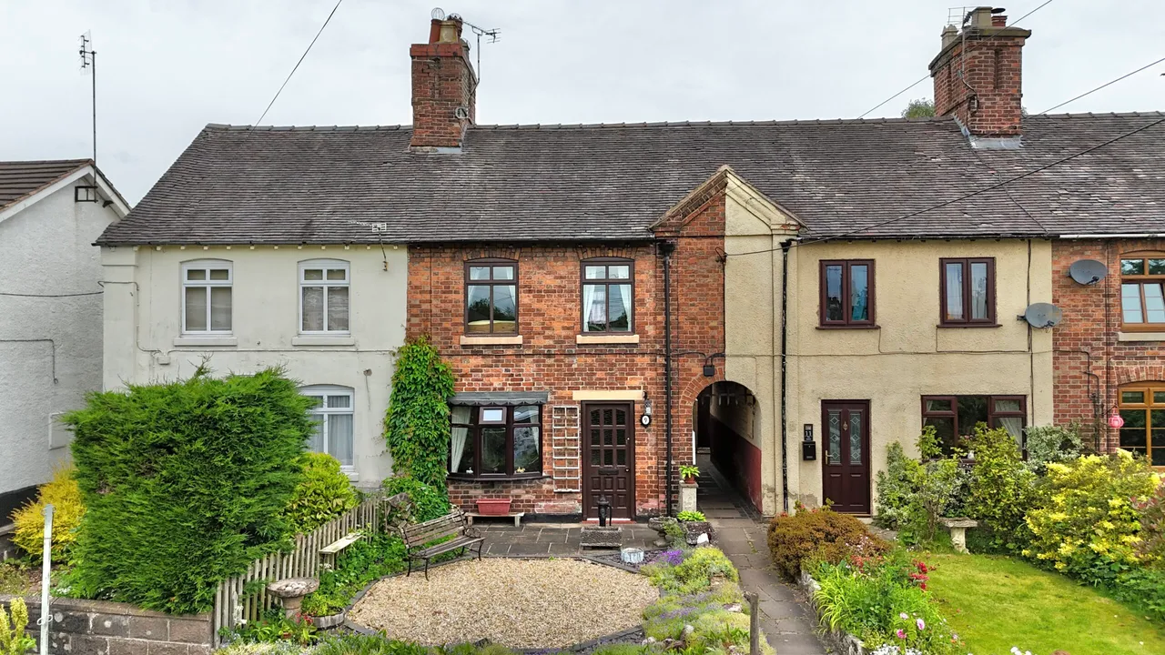 3 bed property for sale, The Island, Tean, ST10