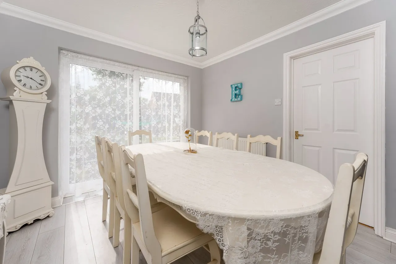 Gaveston Gardens, Deddington, Banbury, OX15 0NX, photo 5