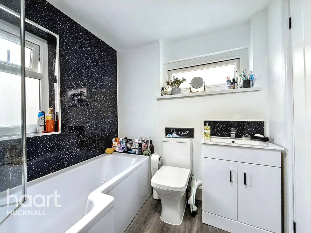 Sandy Lane, Nottingham, NG15, photo 18