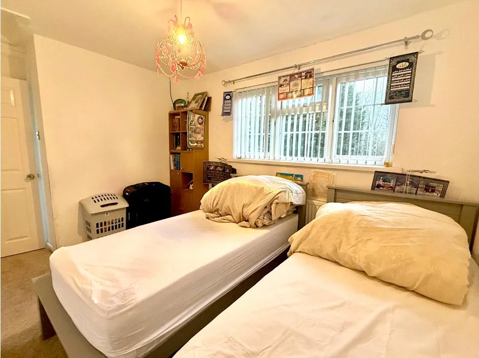Barnes Road, Frimley, Surrey, GU16 8BZ, photo 11