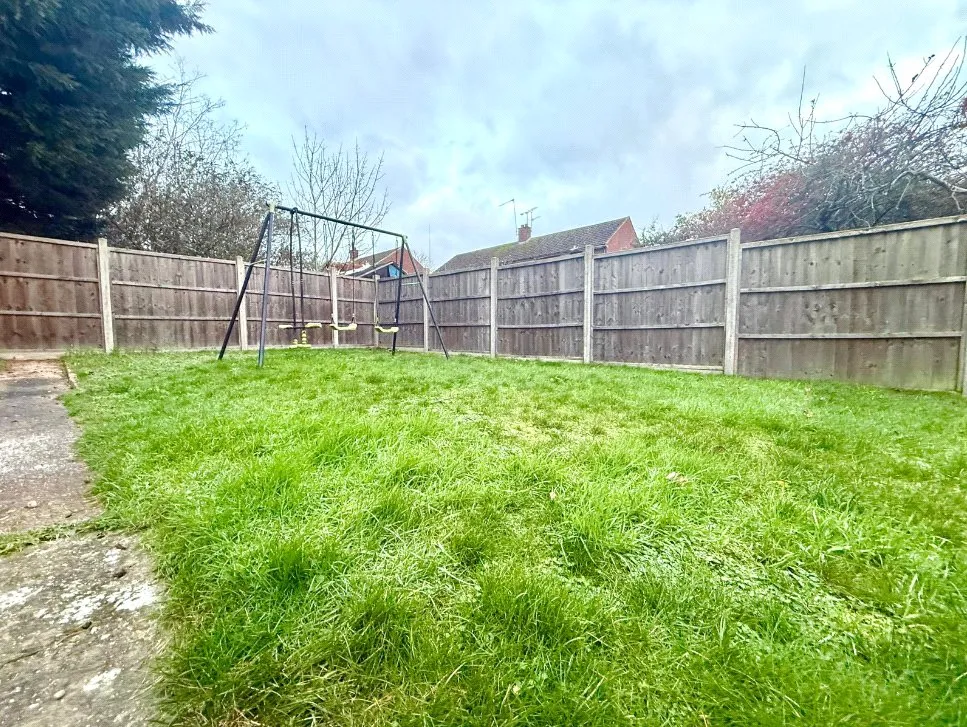 Barnes Road, Frimley, Surrey, GU16 8BZ, photo 14