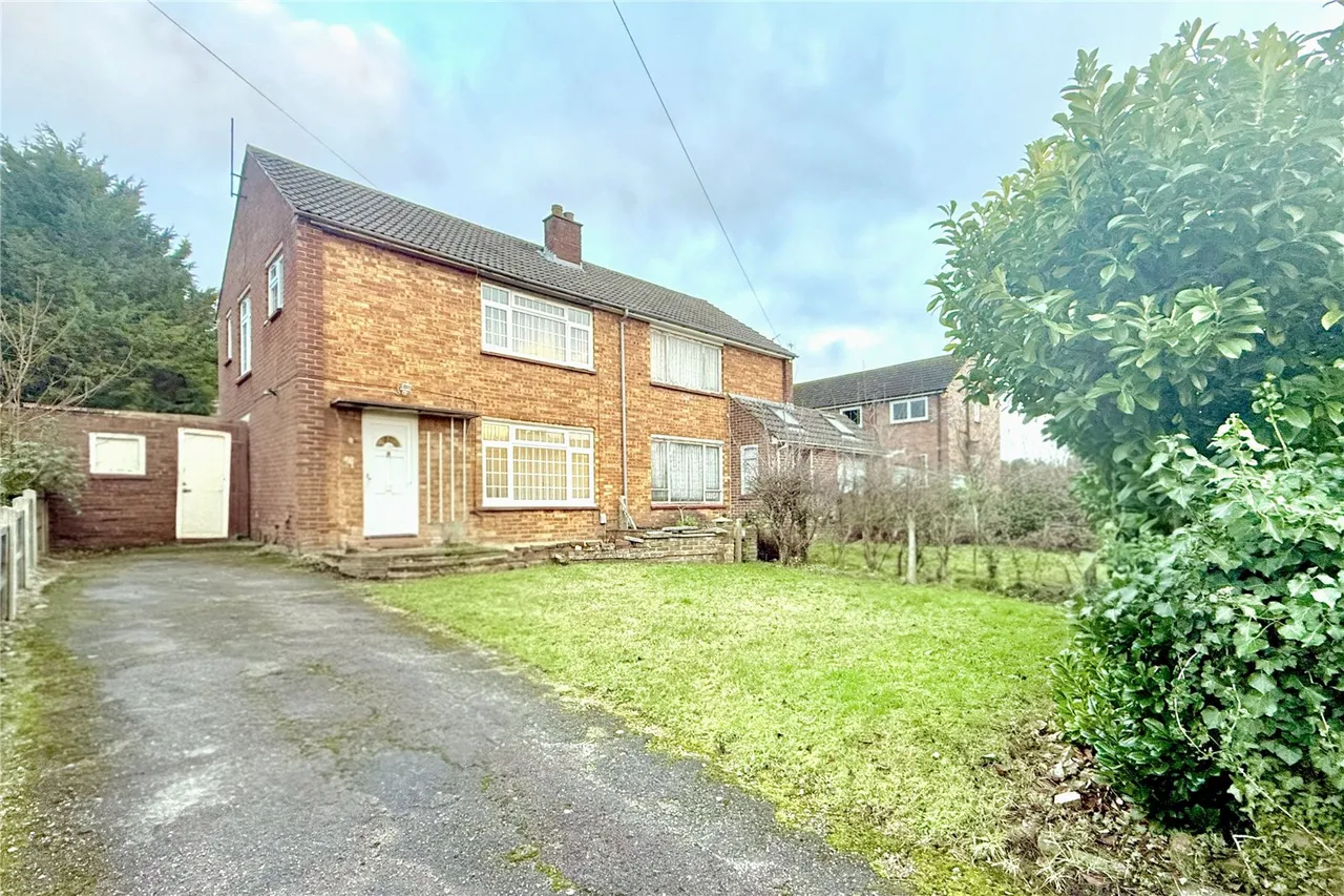 3 bed house for sale — Barnes Road, Frimley, Surrey, GU16 8BZ