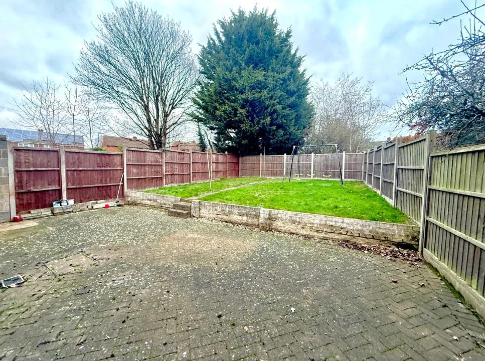 Barnes Road, Frimley, Surrey, GU16 8BZ, photo 15