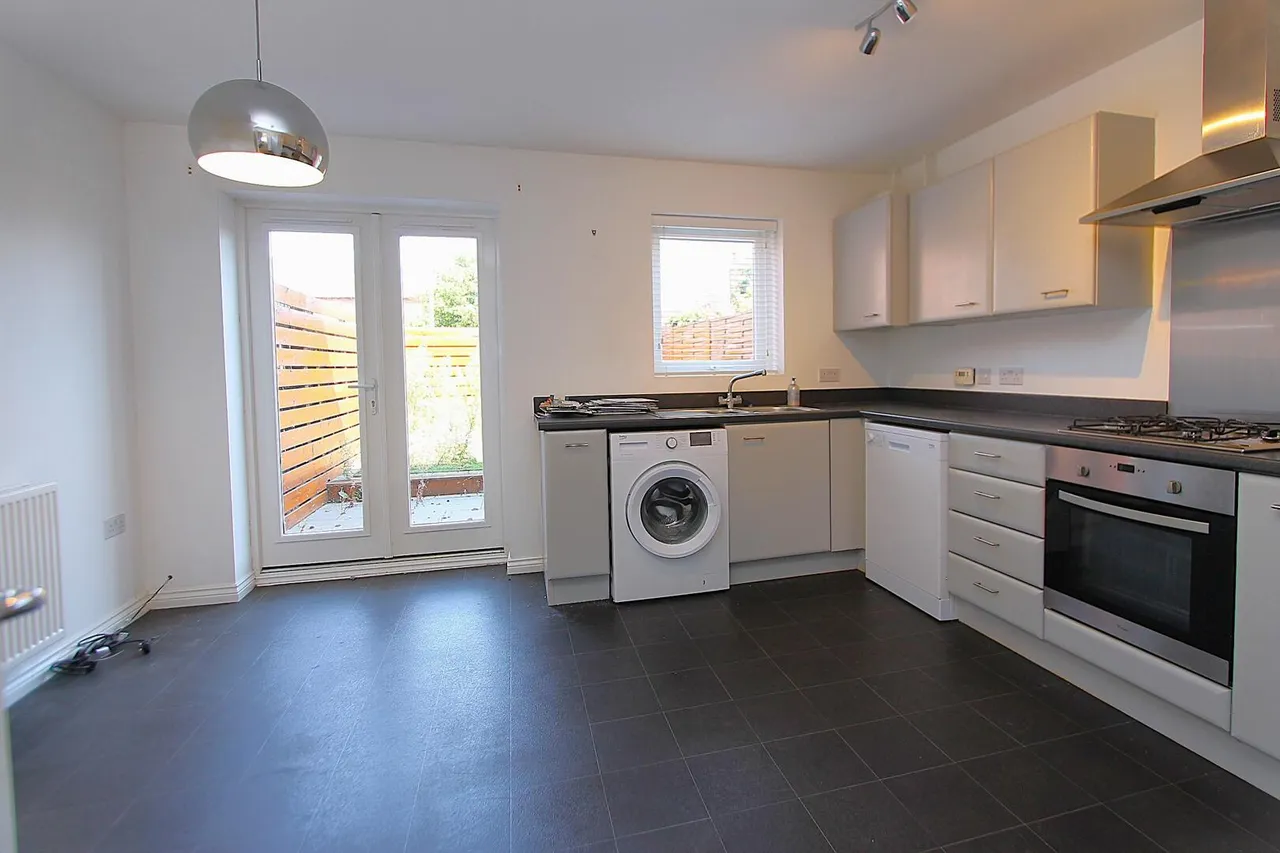 Larch Way, Stourport-on-Severn, photo 4