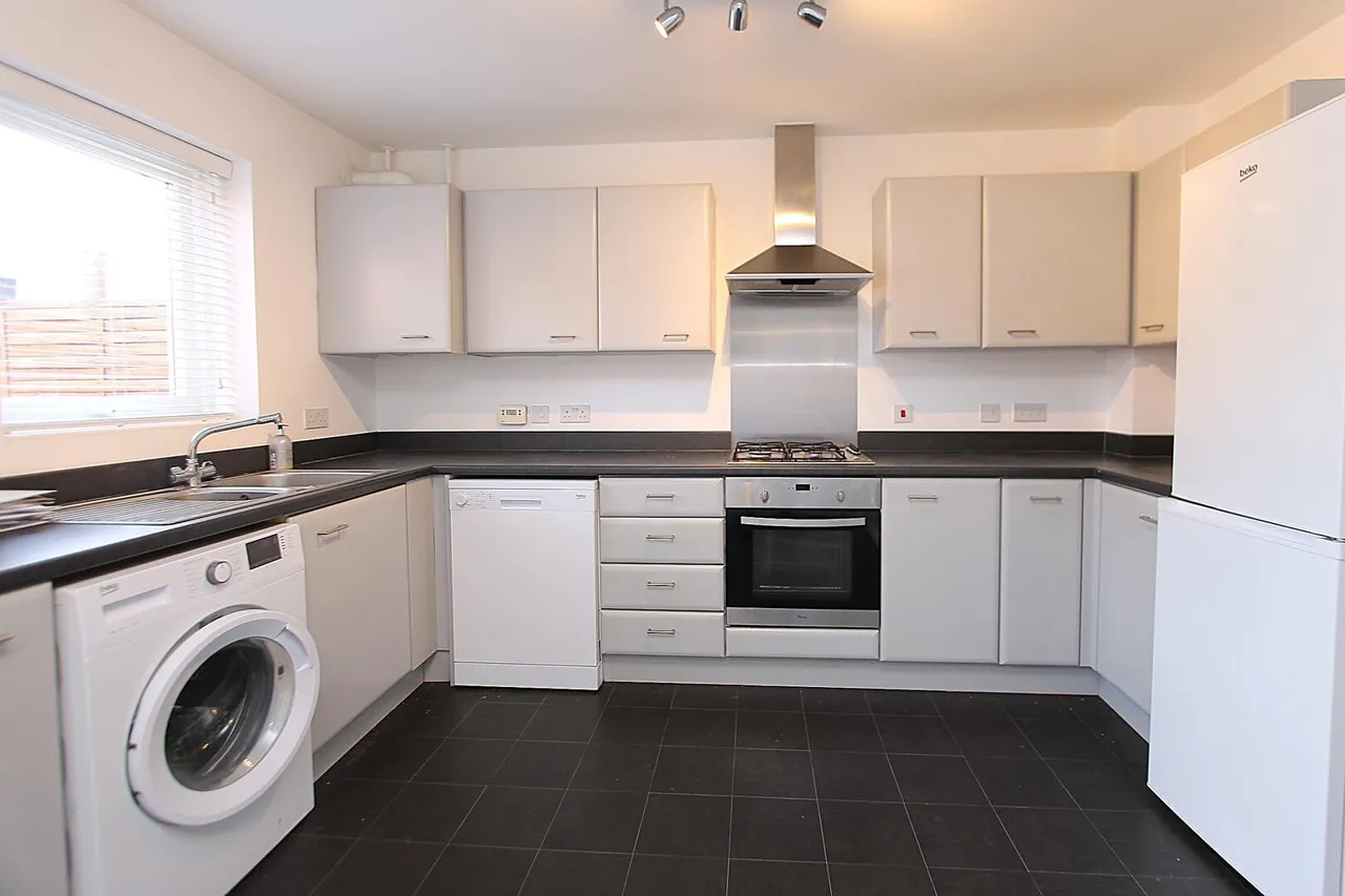 Larch Way, Stourport-on-Severn, photo 5