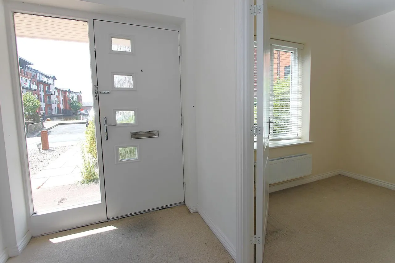 Larch Way, Stourport-on-Severn, photo 3
