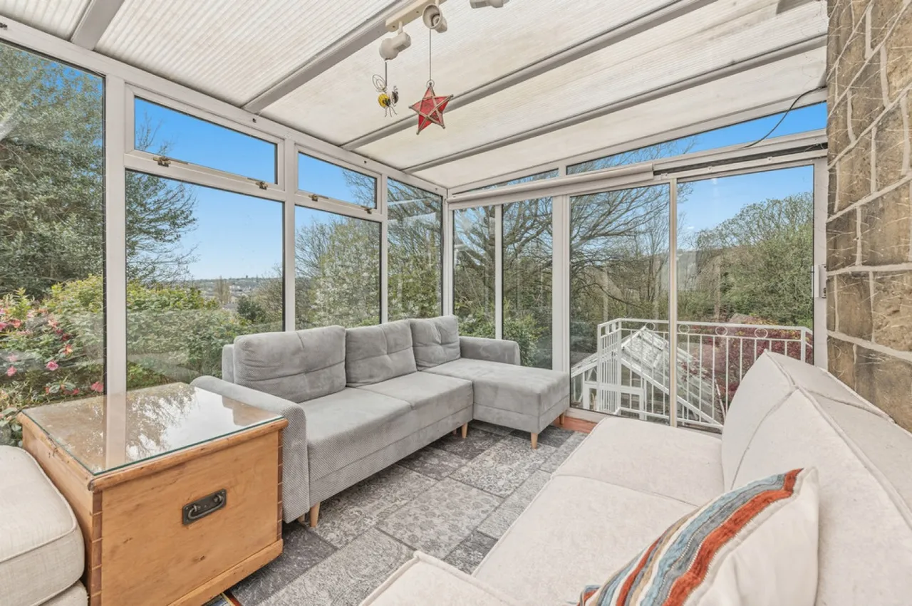 West Close, Fartown, photo 8