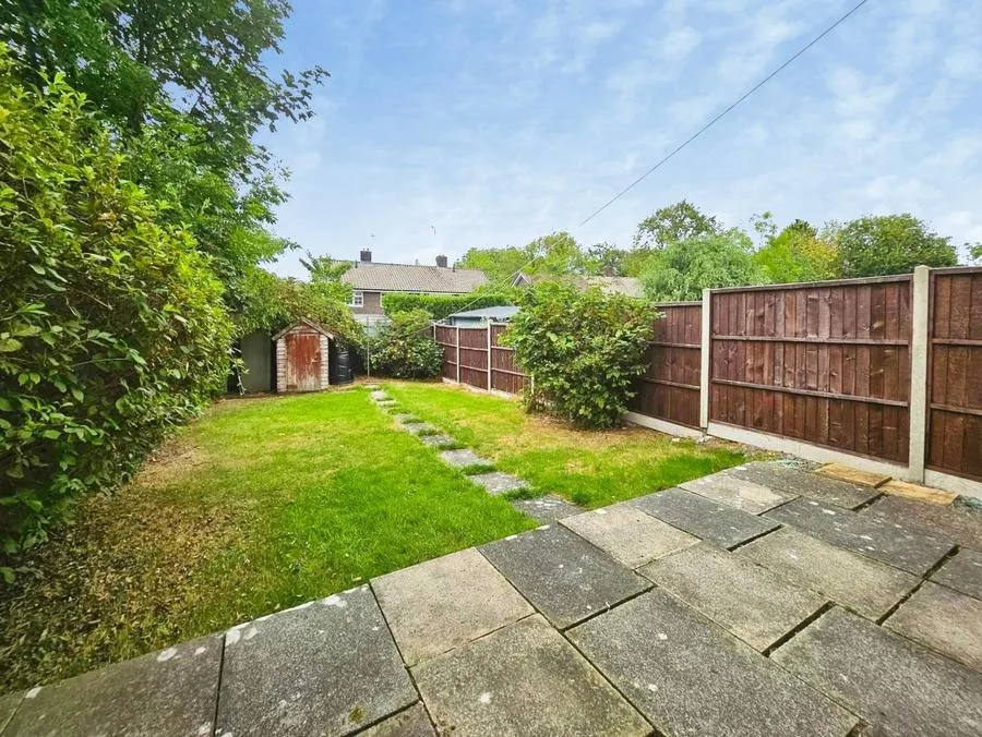 Gossops Drive, Gossops Green, RH11, photo 13