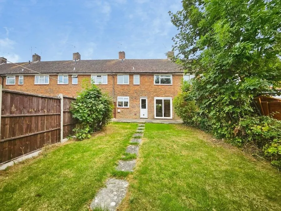 3 bed house for sale, Gossops Drive, Gossops Green, RH11