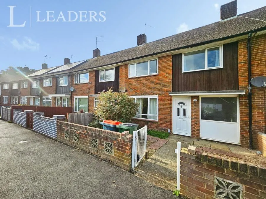 Gossops Drive, Gossops Green, RH11, photo 2