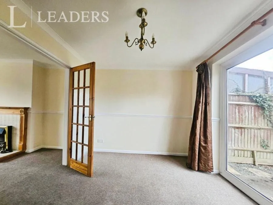 Gossops Drive, Gossops Green, RH11, photo 5
