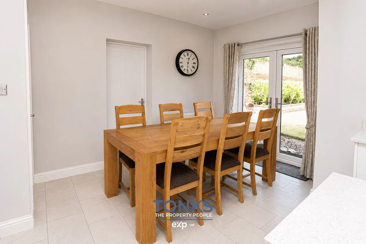 Elizabeth Grove, Dudley, DY2, photo 6