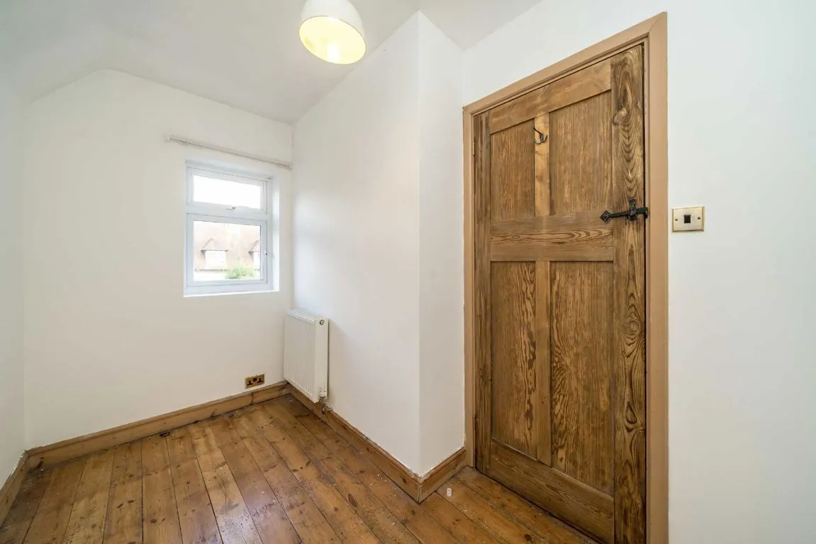 Mays Road, TW11, photo 5