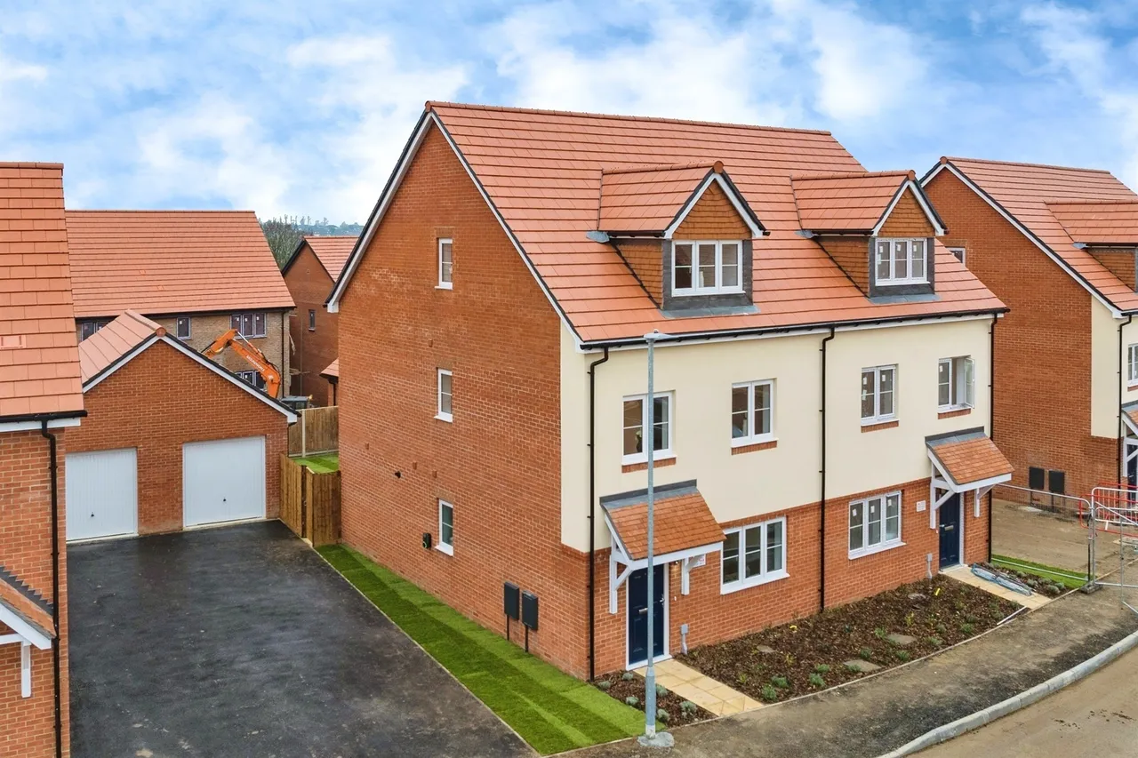 4 bed house for sale — Plot 34 Green Park Gardens, Goffs Oak, Waltham Cross