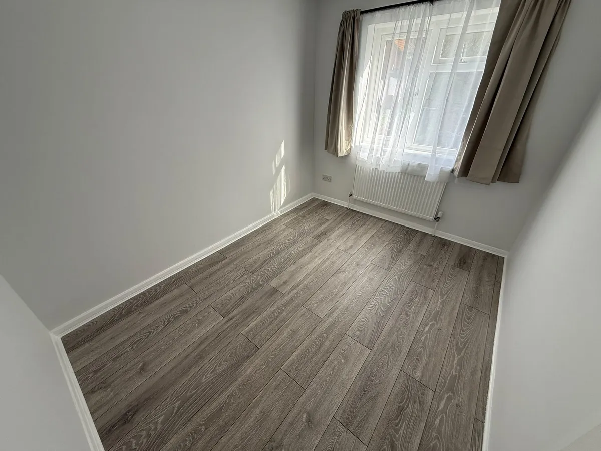 Trentbridge Close, Chigwell, IG6 3DG, photo 10