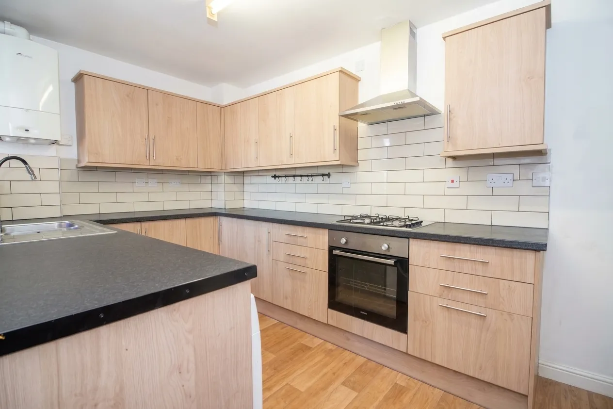Flat 3, Chippenham Court, Harrow, 91 Peel Road, HA3 7QR, photo 7