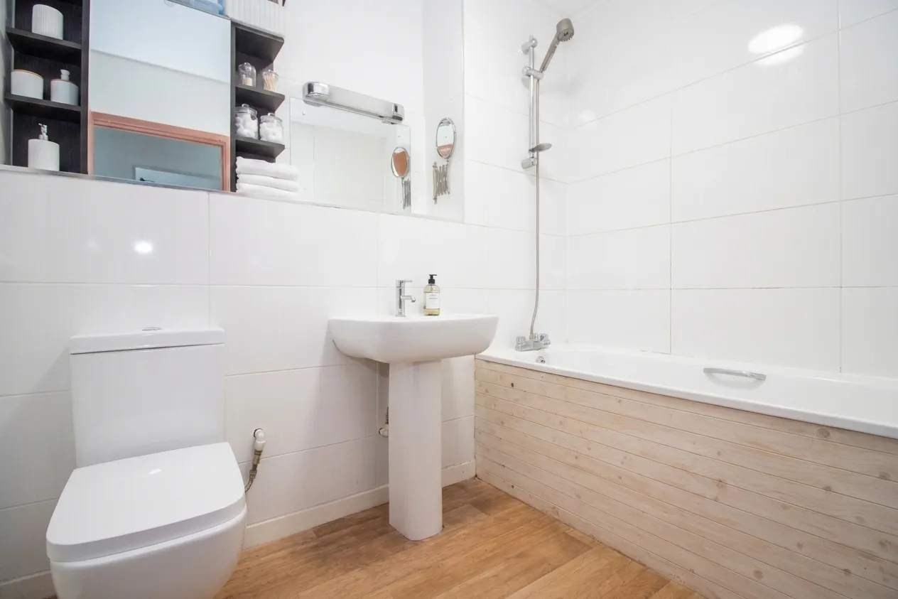 Flat 3, Chippenham Court, Harrow, 91 Peel Road, HA3 7QR, photo 9