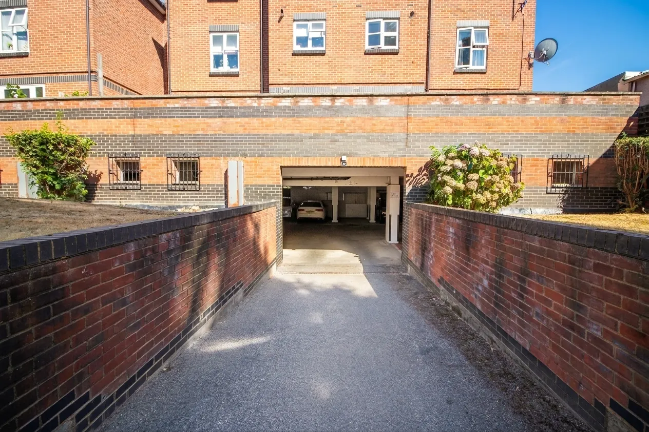 Flat 3, Chippenham Court, Harrow, 91 Peel Road, HA3 7QR, photo 11