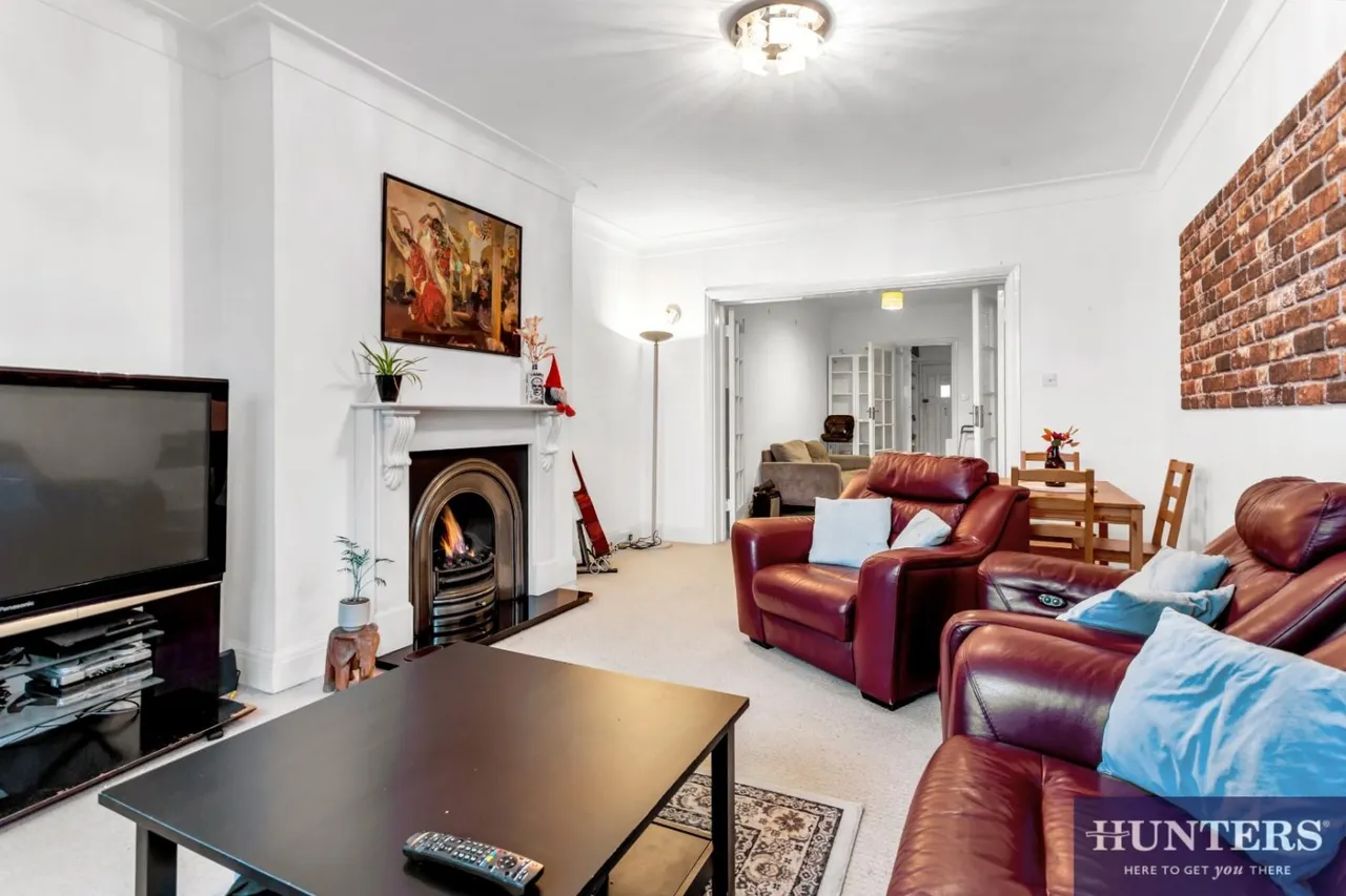 2 bed flat for sale — Vernon Court, Hendon Way, London, NW2