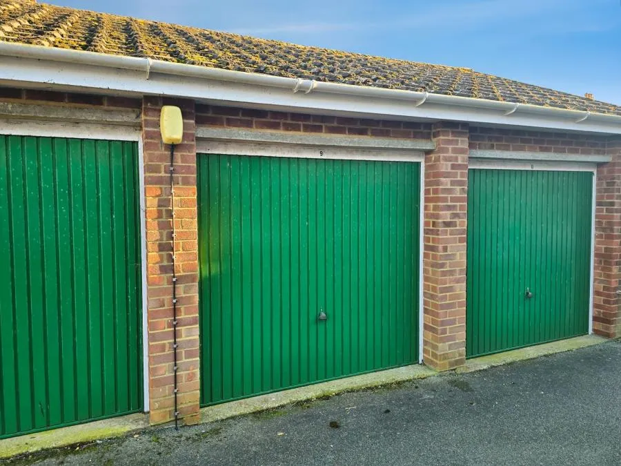 Ward Road, Totland Bay, PO39, photo 9