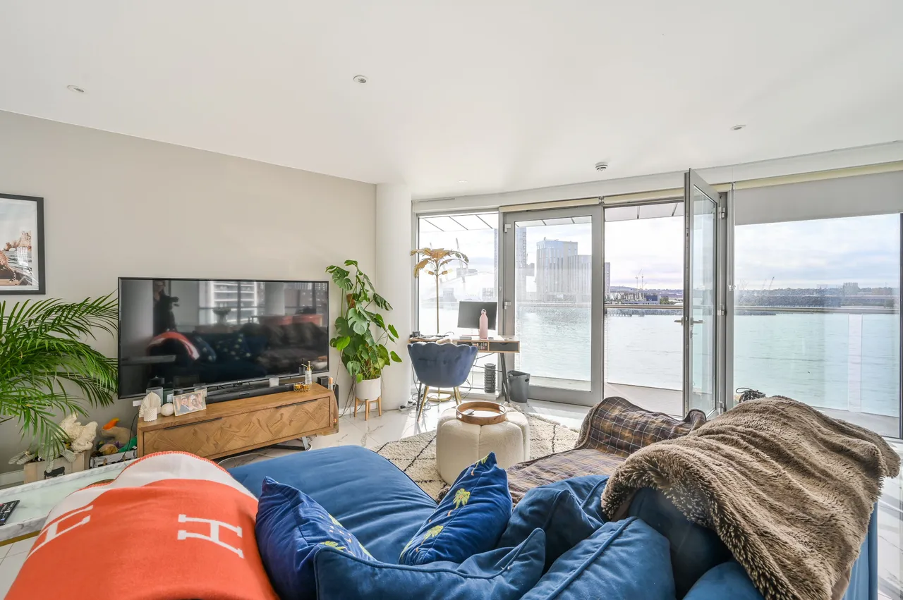 405 New Providence Wharf, 1 Fairmont Avenue, London, photo 7