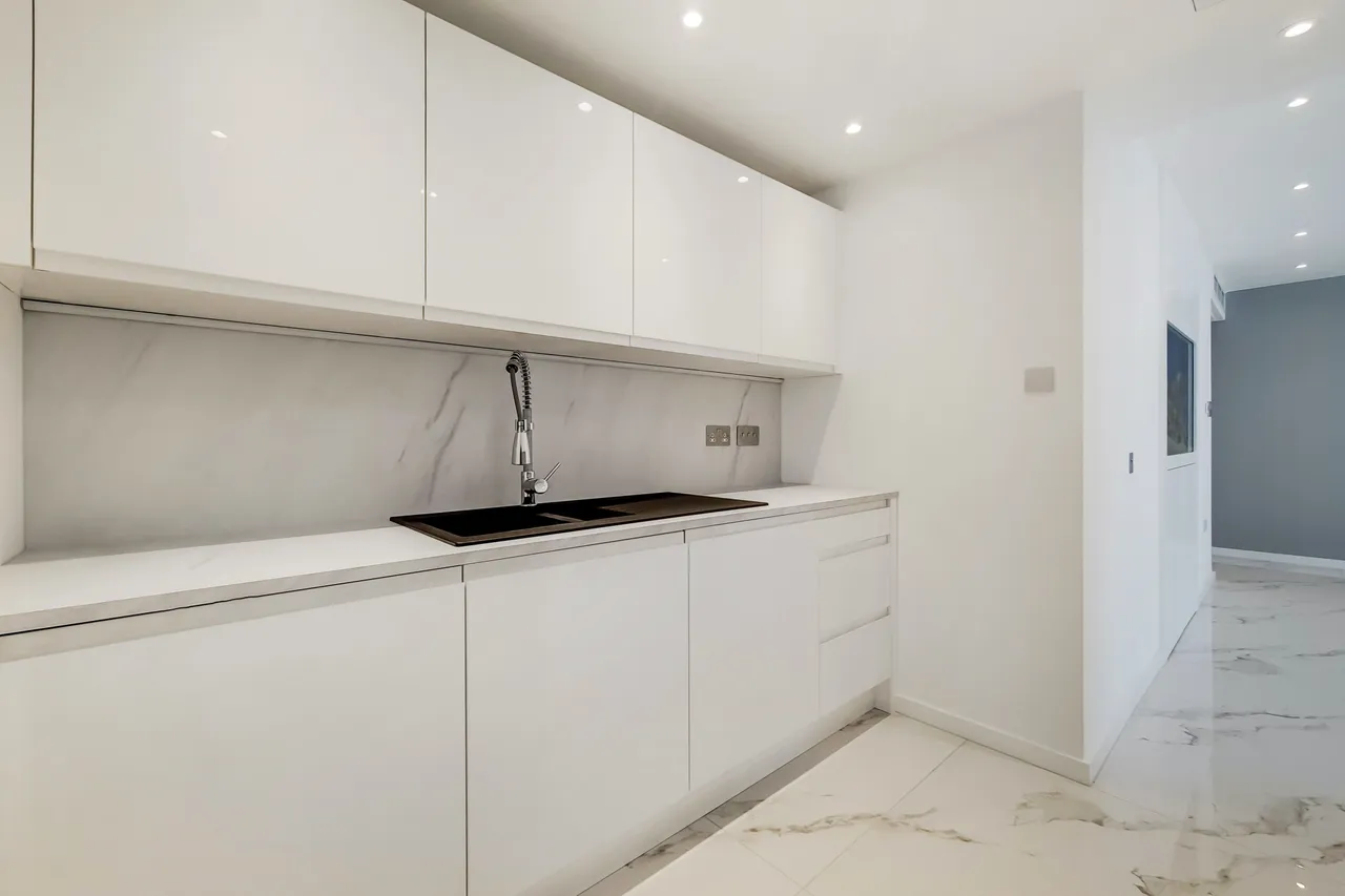 405 New Providence Wharf, 1 Fairmont Avenue, London, photo 9
