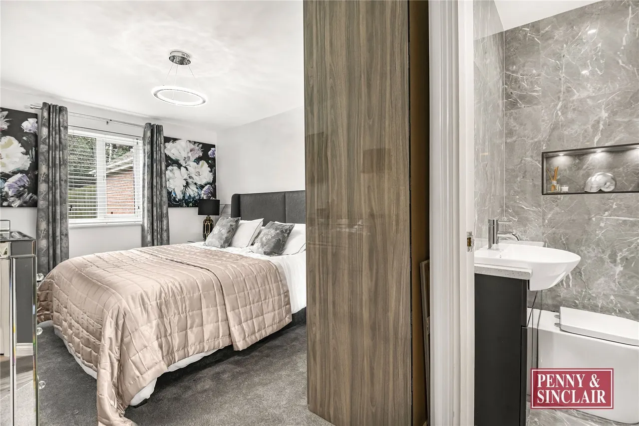 All Hallows Road, Caver, RG4, photo 6