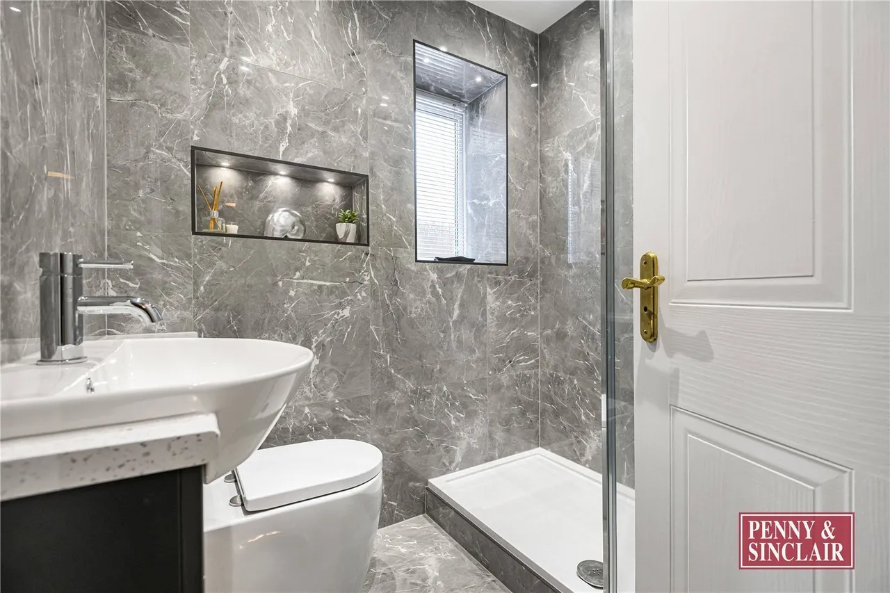All Hallows Road, Caver, RG4, photo 7