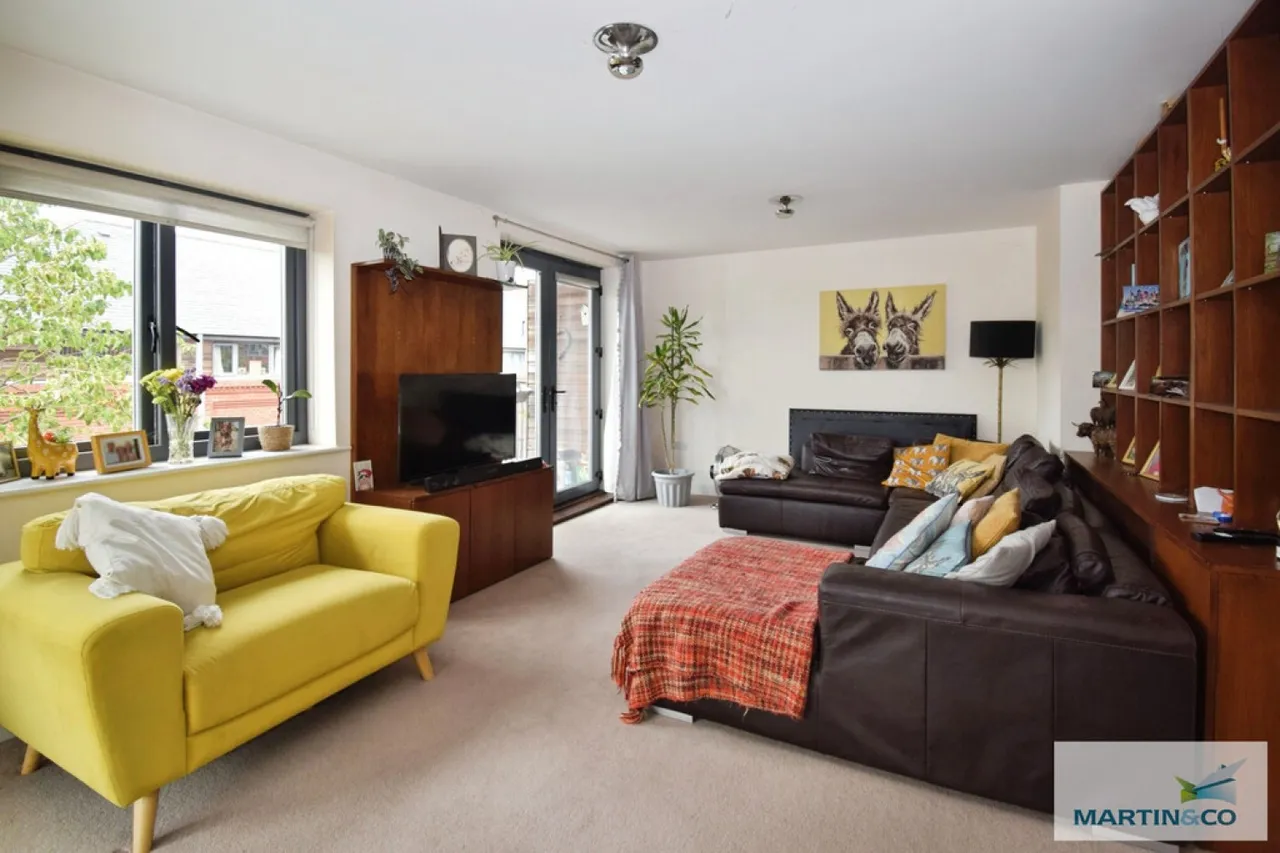 Bevington Court, Diglis, WR5, photo 2