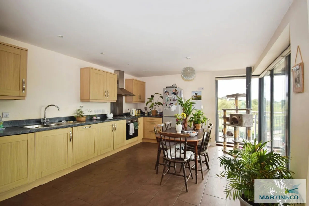 Bevington Court, Diglis, WR5, photo 4