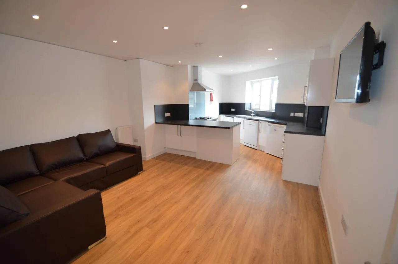 Hill Park Crescent, Mutley, photo 2