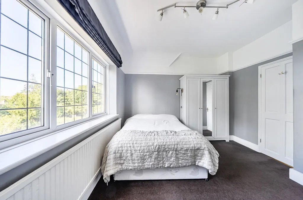 Highfield Road, Purley CR8 2JG, photo 19