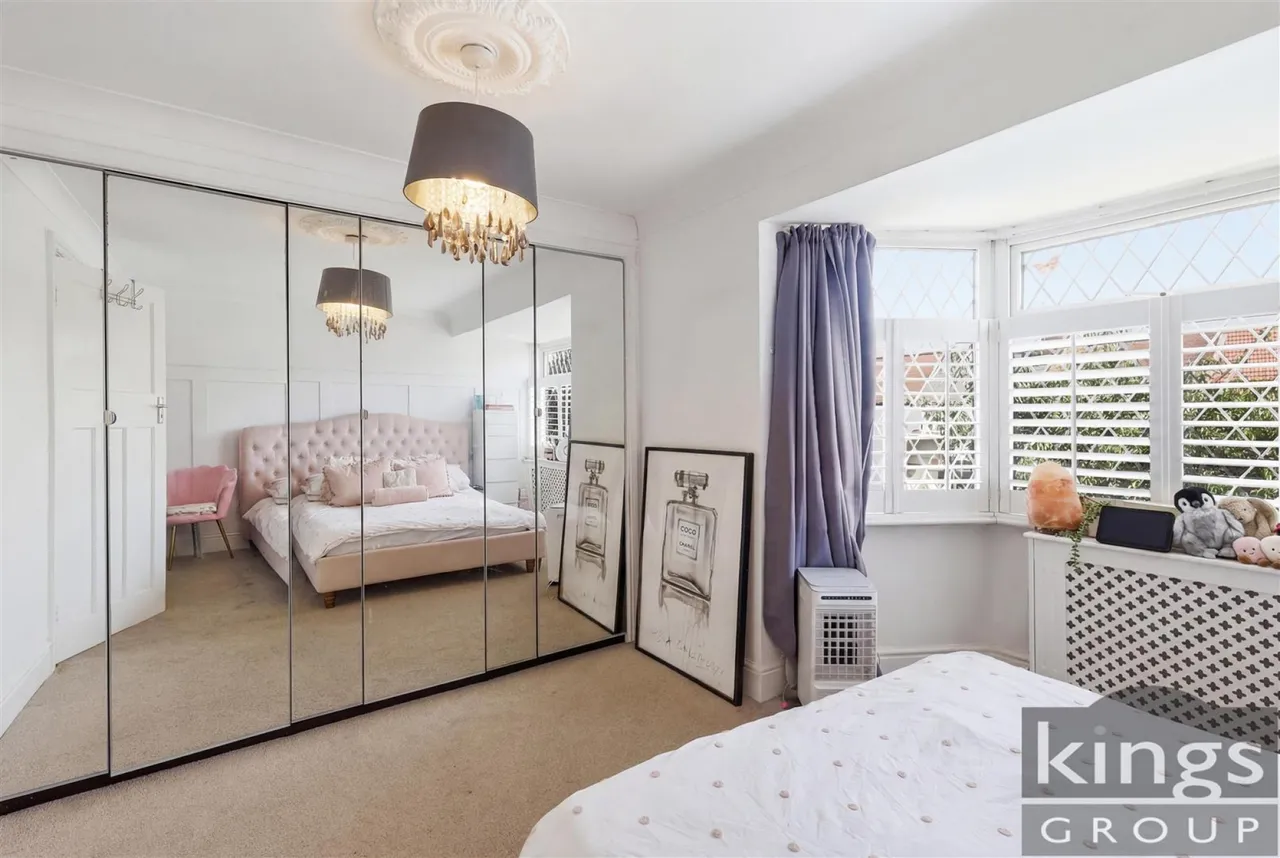 Severn Drive, Enfield, photo 10