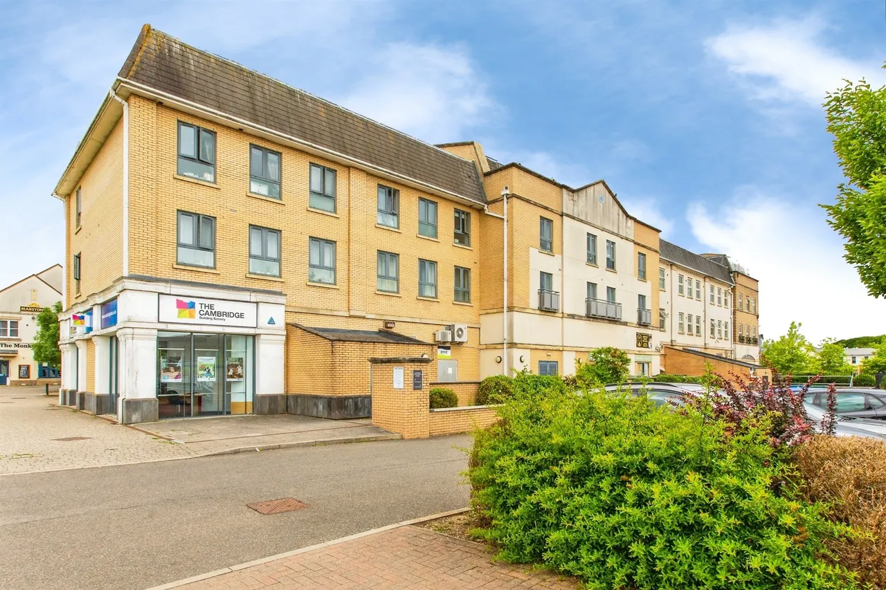 2 bed flat for sale — High Street, Great Cambourne, Cambridge