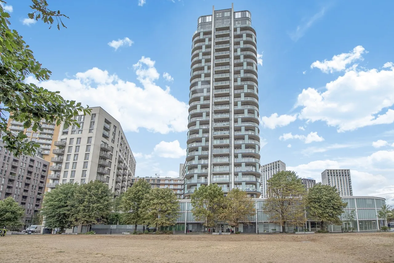 Cornmill Lane, London, SE13, photo 14