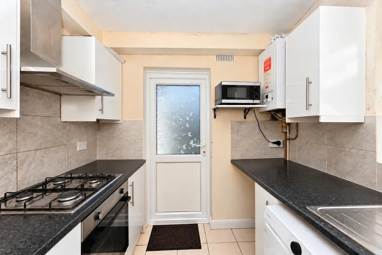 Islay Gardens, Hounslow, TW4, photo 11