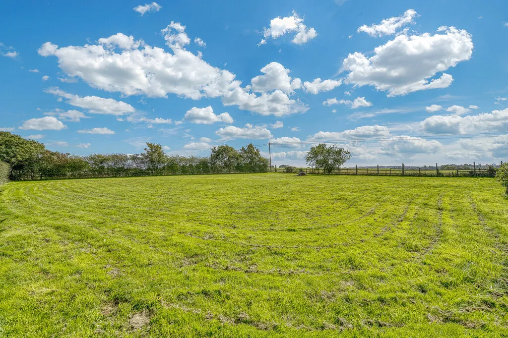 Coppy Nook Lane, Hammerwich, photo 29