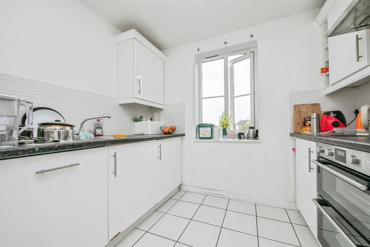 Bradford Drive, Colchester, photo 2