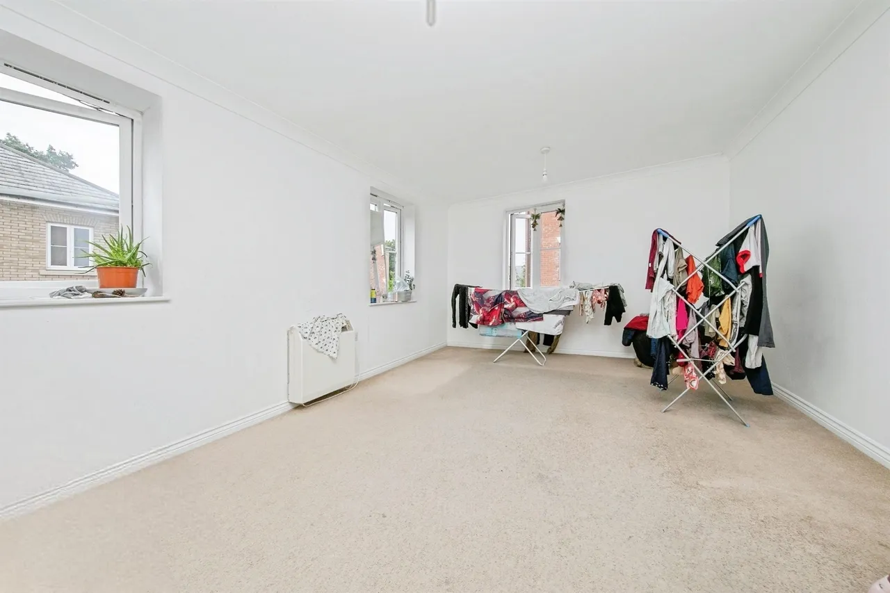 Bradford Drive, Colchester, photo 6