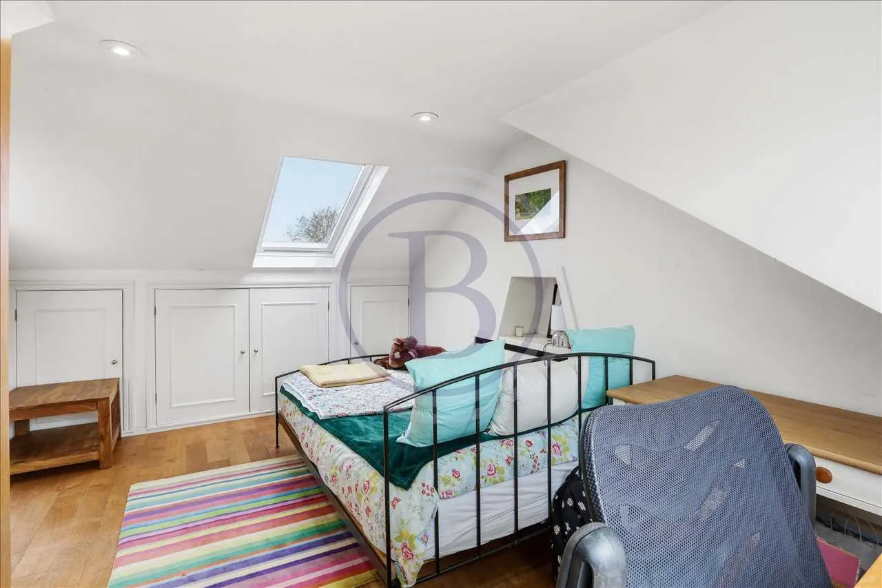 Corinne Road, London, photo 19