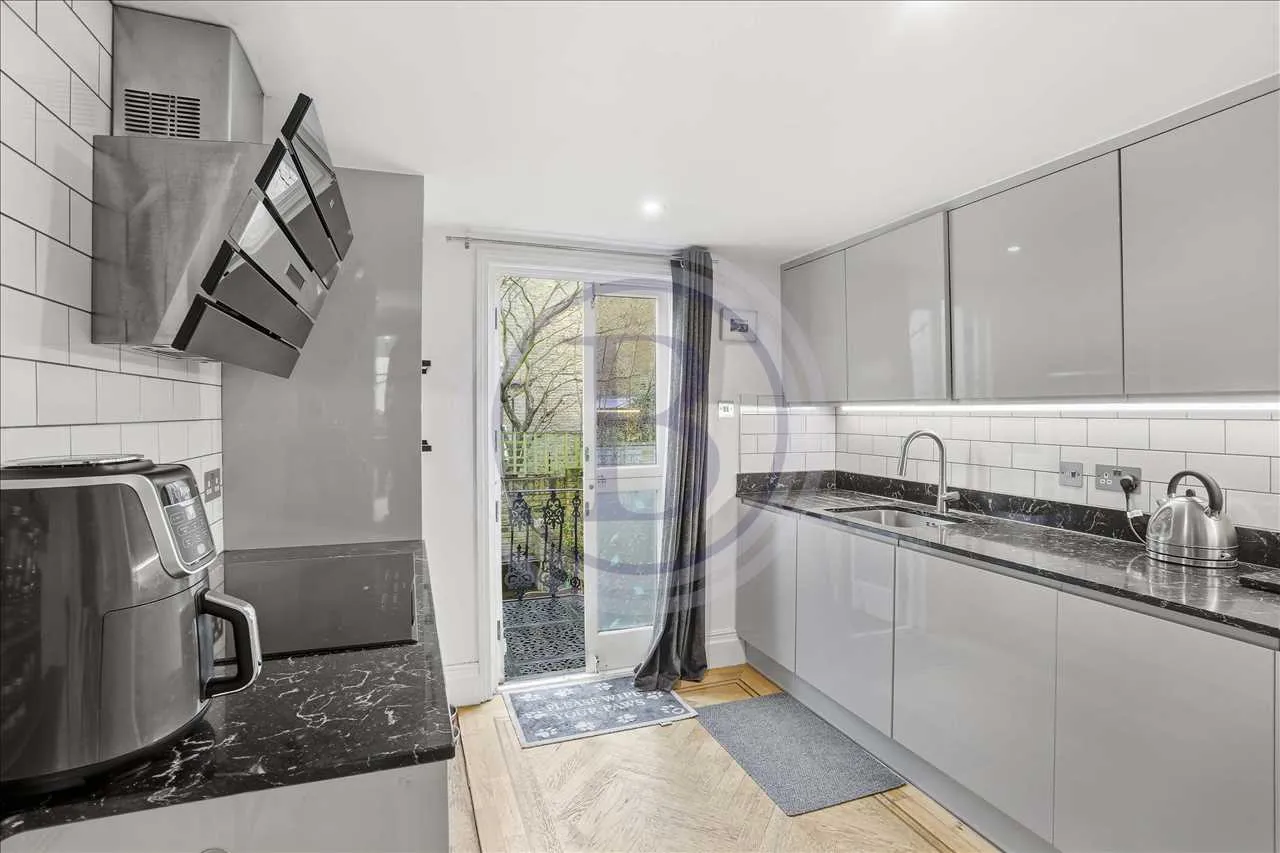 Corinne Road, London, photo 4