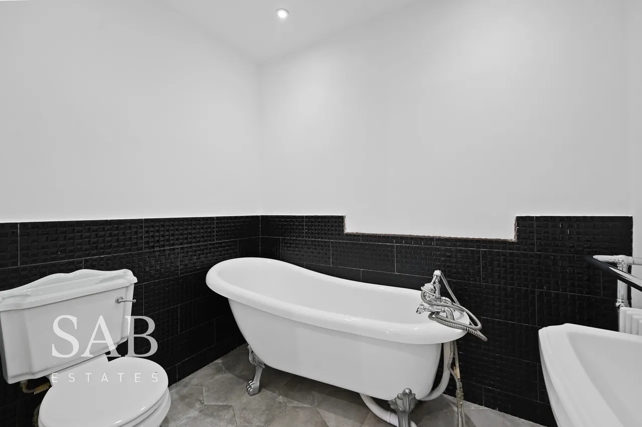 Greenford Gardens, Greenford, UB6, photo 9