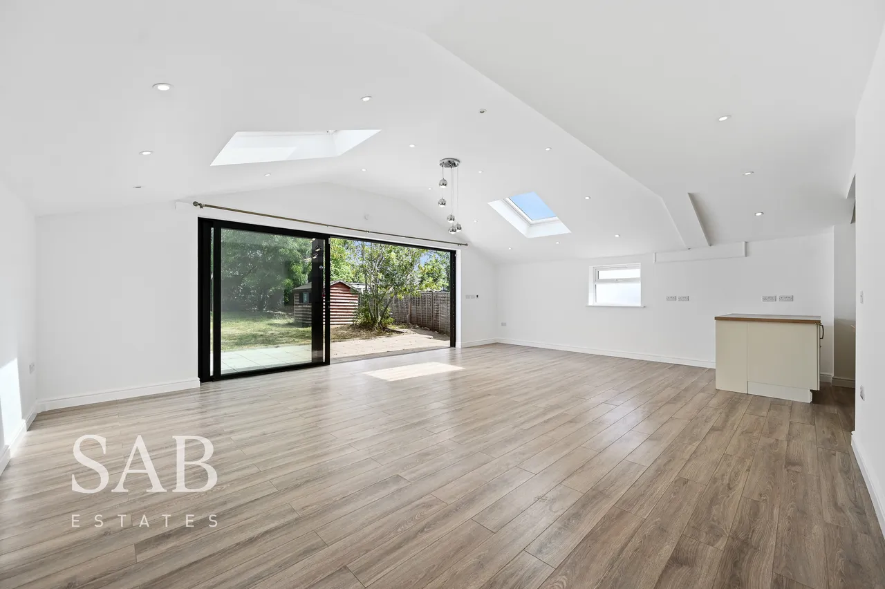 Greenford Gardens, Greenford, UB6, photo 3