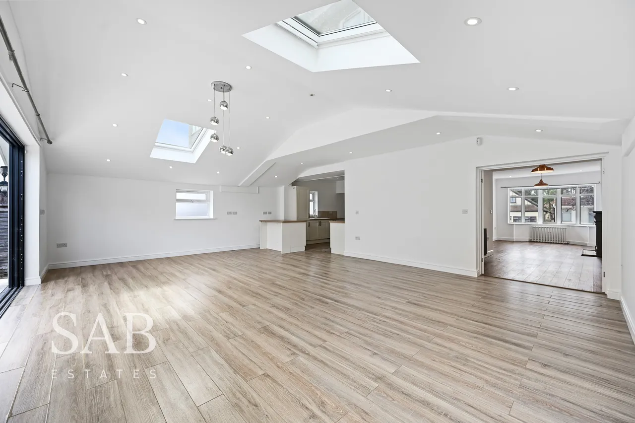Greenford Gardens, Greenford, UB6, photo 5