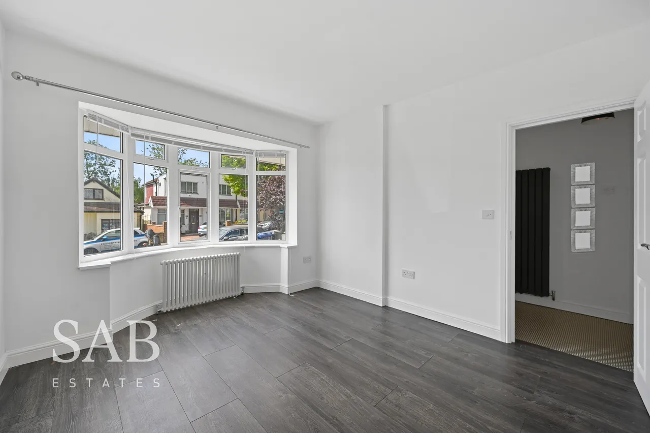 Greenford Gardens, Greenford, UB6, photo 8