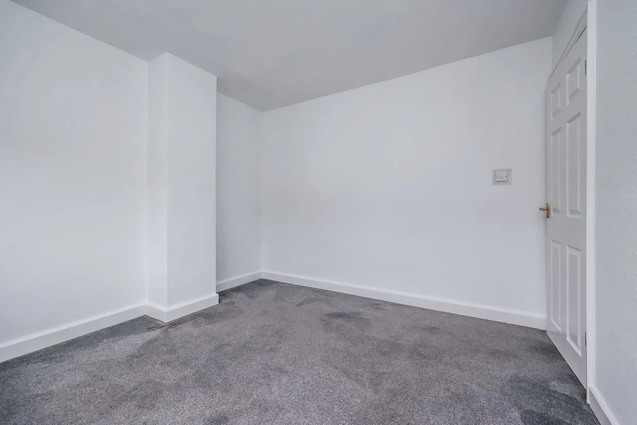 Claremont Avenue, Hucknall, NG15, photo 11