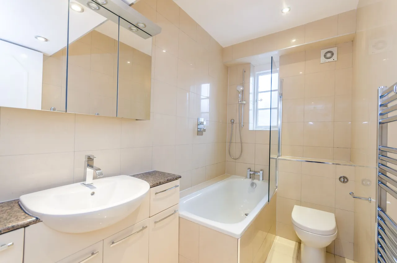 44 Bronwen Court, Grove End Road, London, photo 5