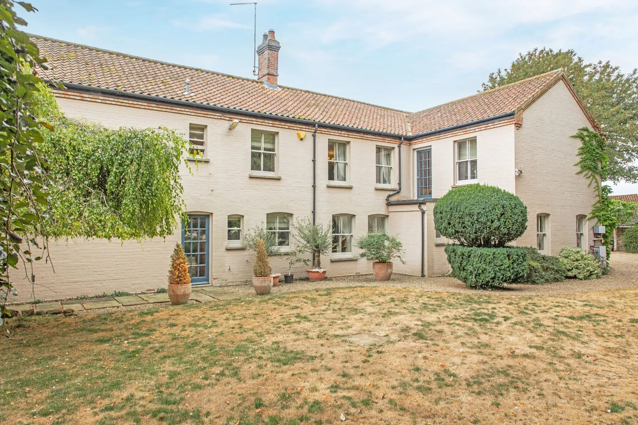 Impressive Home in Grimston Just Over, photo 22